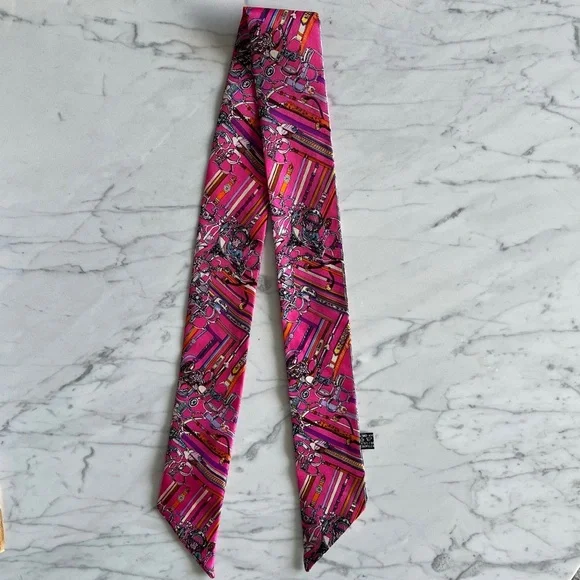 Vibrant Pink Patterned Scarf - Picture 6 of 6